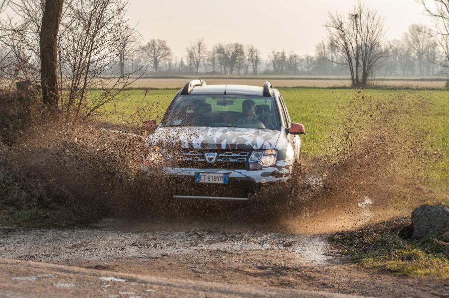  Dacia Duster Brave 2014 года  (IT) (фото 34 из 42)